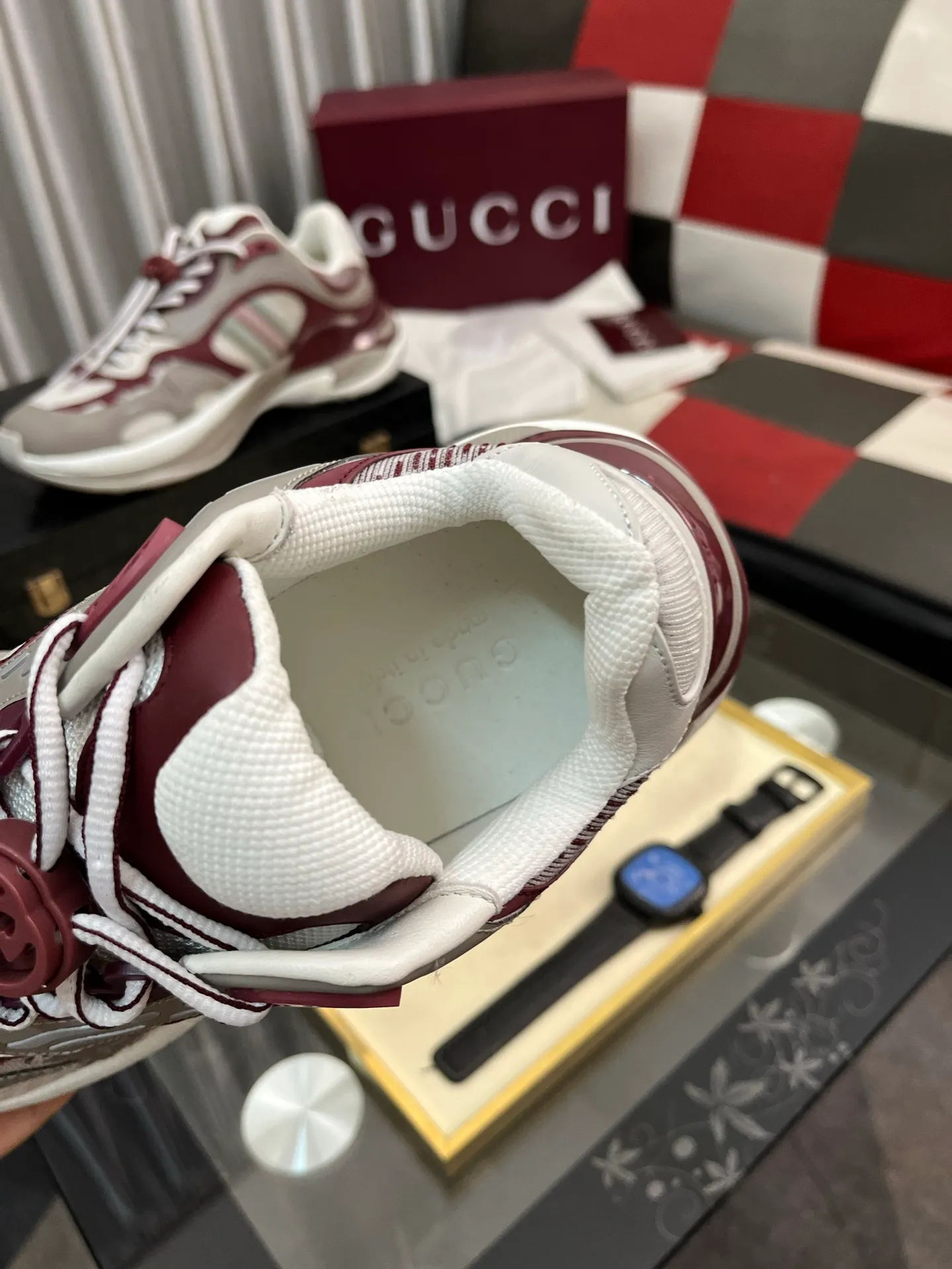 Men's men's shoes 💰1040⌚️⌚️GUCCI Gucci's new dad shoes 🇮🇹Top version🇮🇹🔜Purchasing level High version: The original disassembly took more than 3 months to develop 1:1, the version has been upgraded again, chips, packaging, imported mesh, all made with computerized cars Couple 👫 style 🔜Versatile in all seasons🔜 Fashion🔜 Personality 🔜Distinctive 🔵Full range of layouts, welcome to inquire for pictures Outsole: The latest original developed TPU vacuum Upper: Original mesh, super breathable 💯Full set of packaging Medium and low belt LOGO Size: Women's size 35-40 Men's size 38-45 (38 45 customized